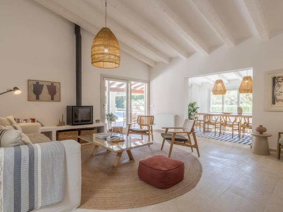 Villa La Telaranya - Luxury With Heated Pool Close To Port Pollenca