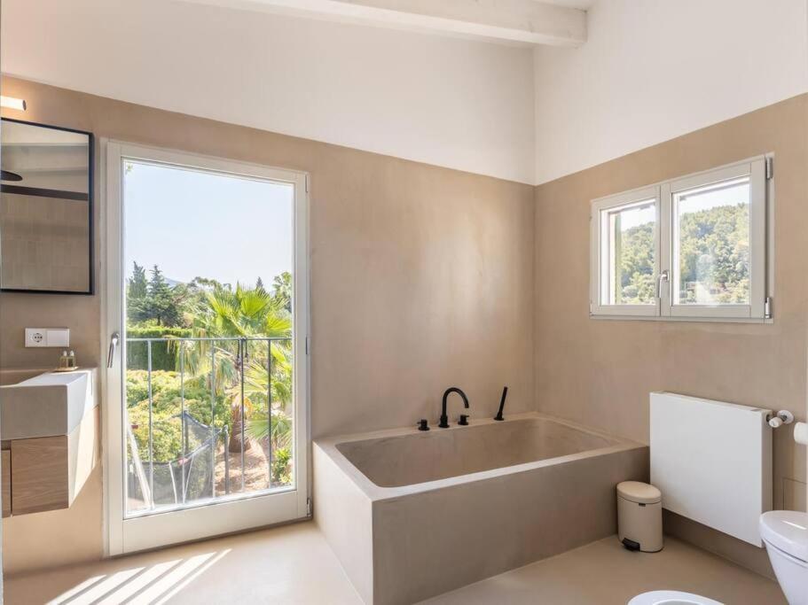 Villa La Telaranya - Luxury With Heated Pool Close To Port Pollenca Port de Pollenca