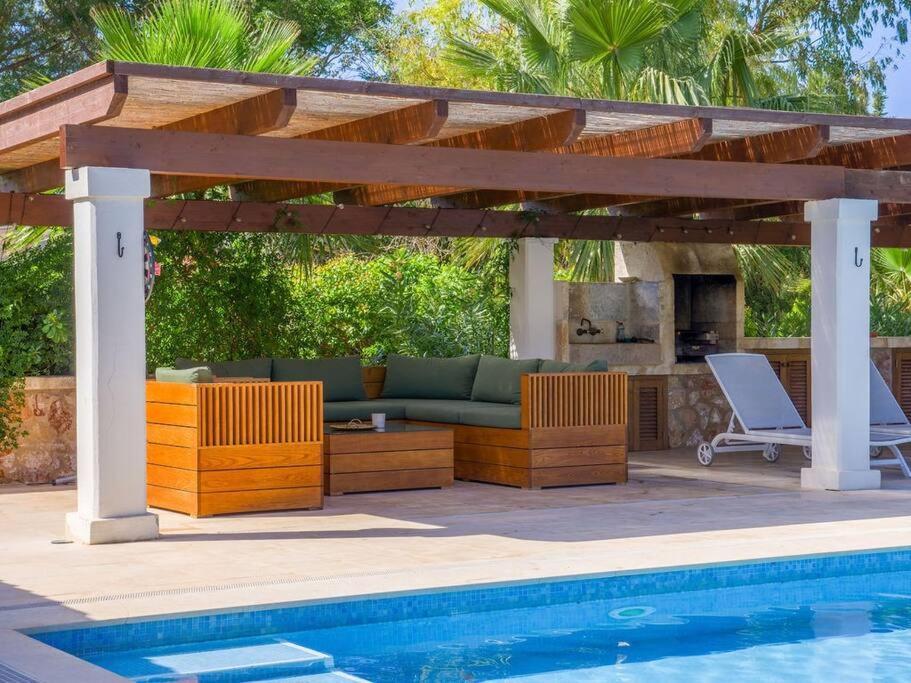 Villa La Telaranya - Luxury With Heated Pool Close To Port Pollenca Port de Pollença