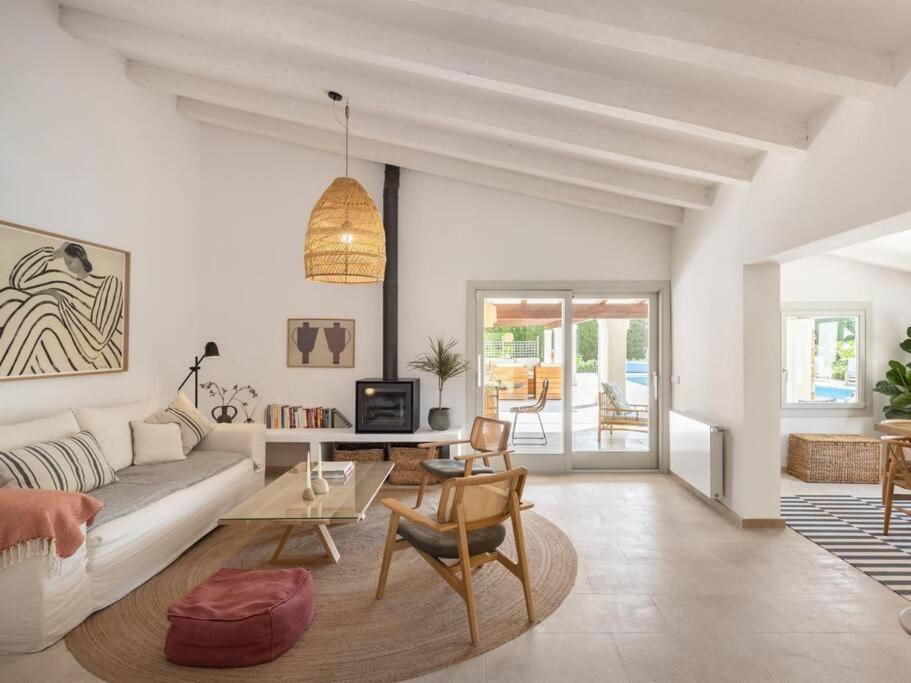 La Telaranya - Luxury With Heated Pool Close To Port Pollenca Port de Pollença